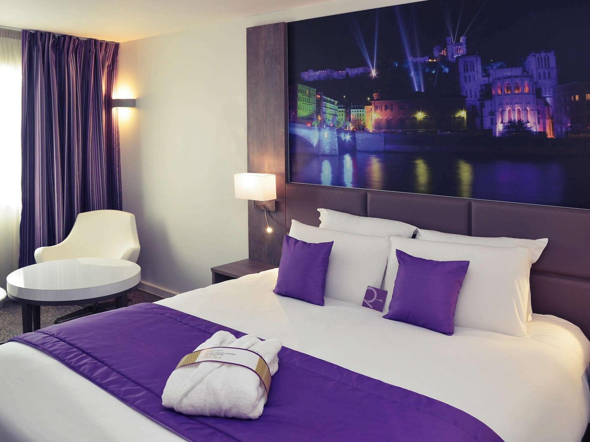 Mercure Lyon Est Chaponnay Exterior photo